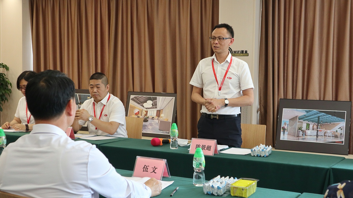 Ag亞洲集團總經理介紹公司的發展歷程