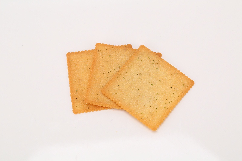 吃一口就會(huì)不自覺(jué)愛(ài)上它的美味薄脆小餅干
