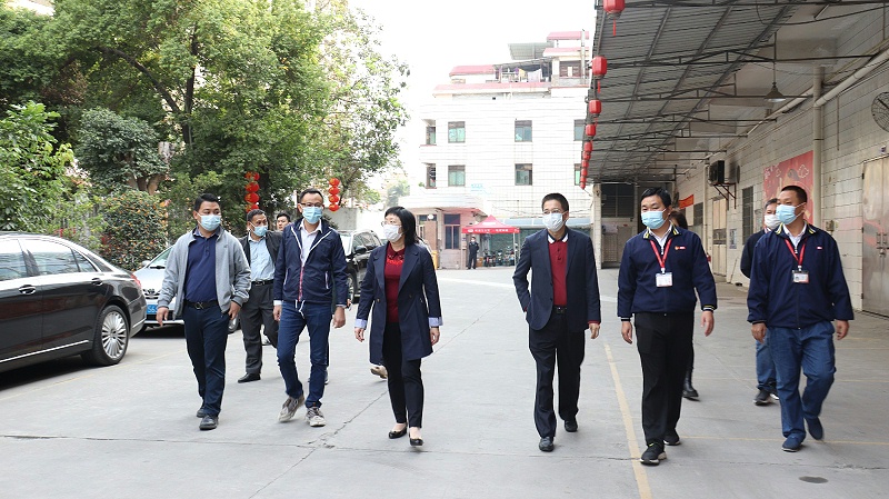 心系職工送溫暖，新春慰問暖人心