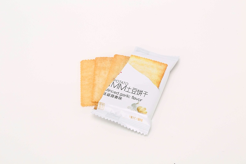 一片一片停不下來的土豆小餅干！薄、香、脆讓人流連忘返